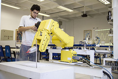 Laboratrio de Controle e Automao